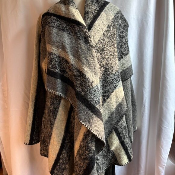 Zara Grey & Black Striped Shawl Sweater - Picture 1 of 3